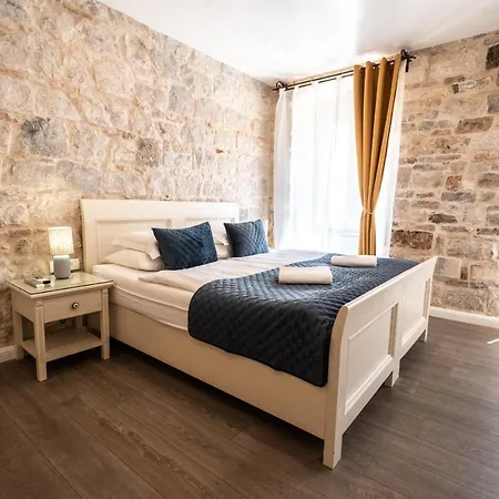 Luxury Rooms Lucija And Luka-3